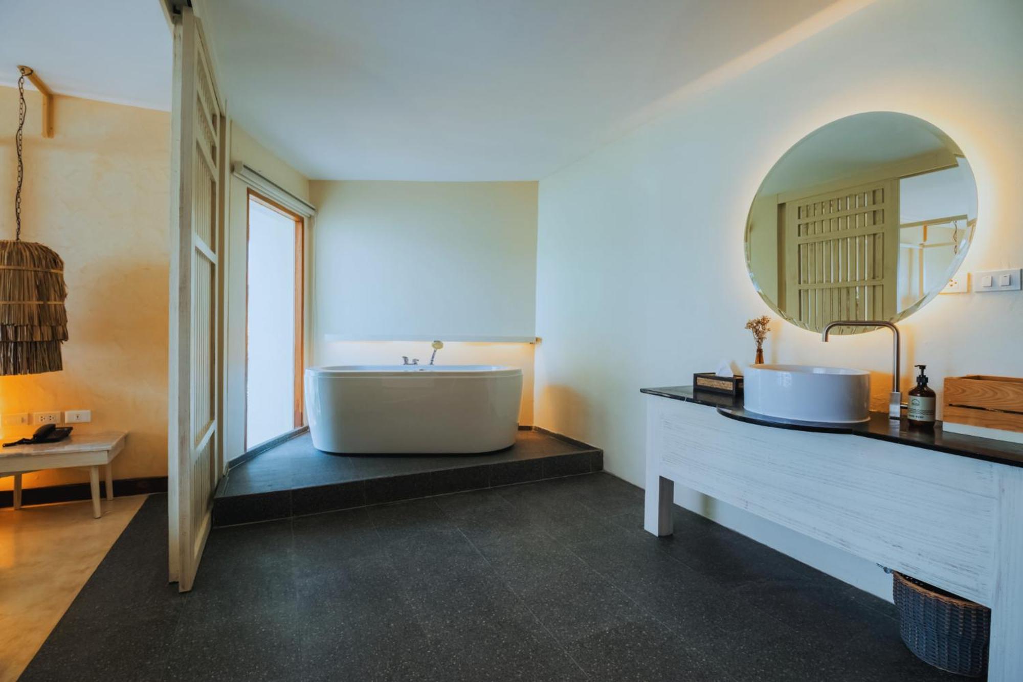 Hotel Sea Sun Bed & Beyond Bang Rak Beach  Exterior foto